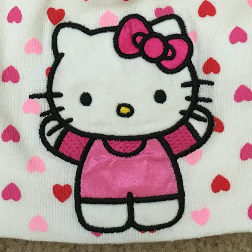 H&M Hello Kitty Sanrio Girls Heart Beanie and Pink Gloves 6-8Y